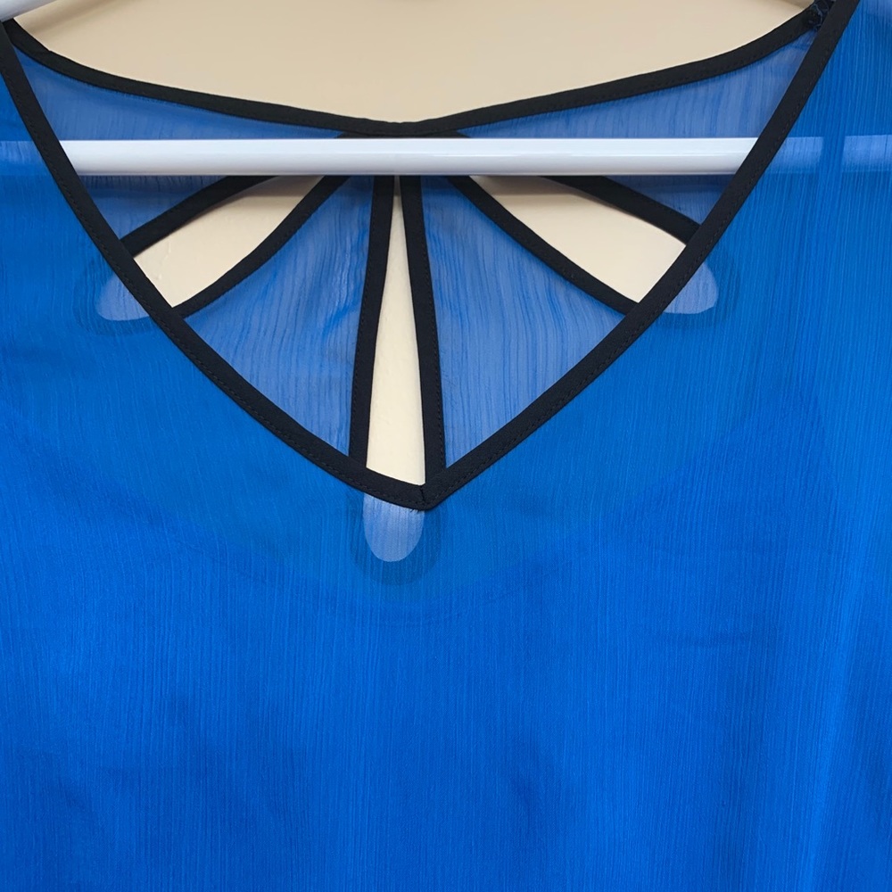 Express dress - Picture 2 of 5